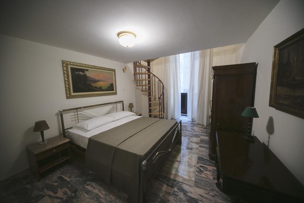 Area Angioina Suites เนเปิลส์ ภายนอก รูปภาพ
